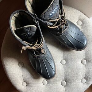 Sperry Women’s Size 8 Quilted Duck Boots | Winter Weather Essential